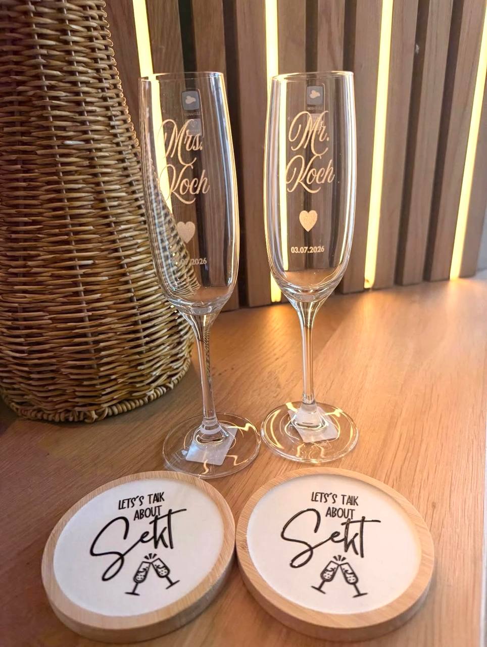 Gravierte Sekt- oder Weingläser